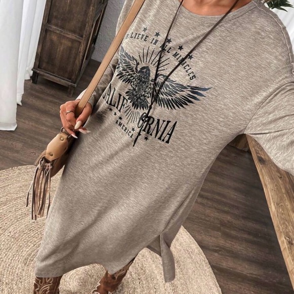 Relaxed Graphic Maxi Dress in Taupe - Picture 4 of 8